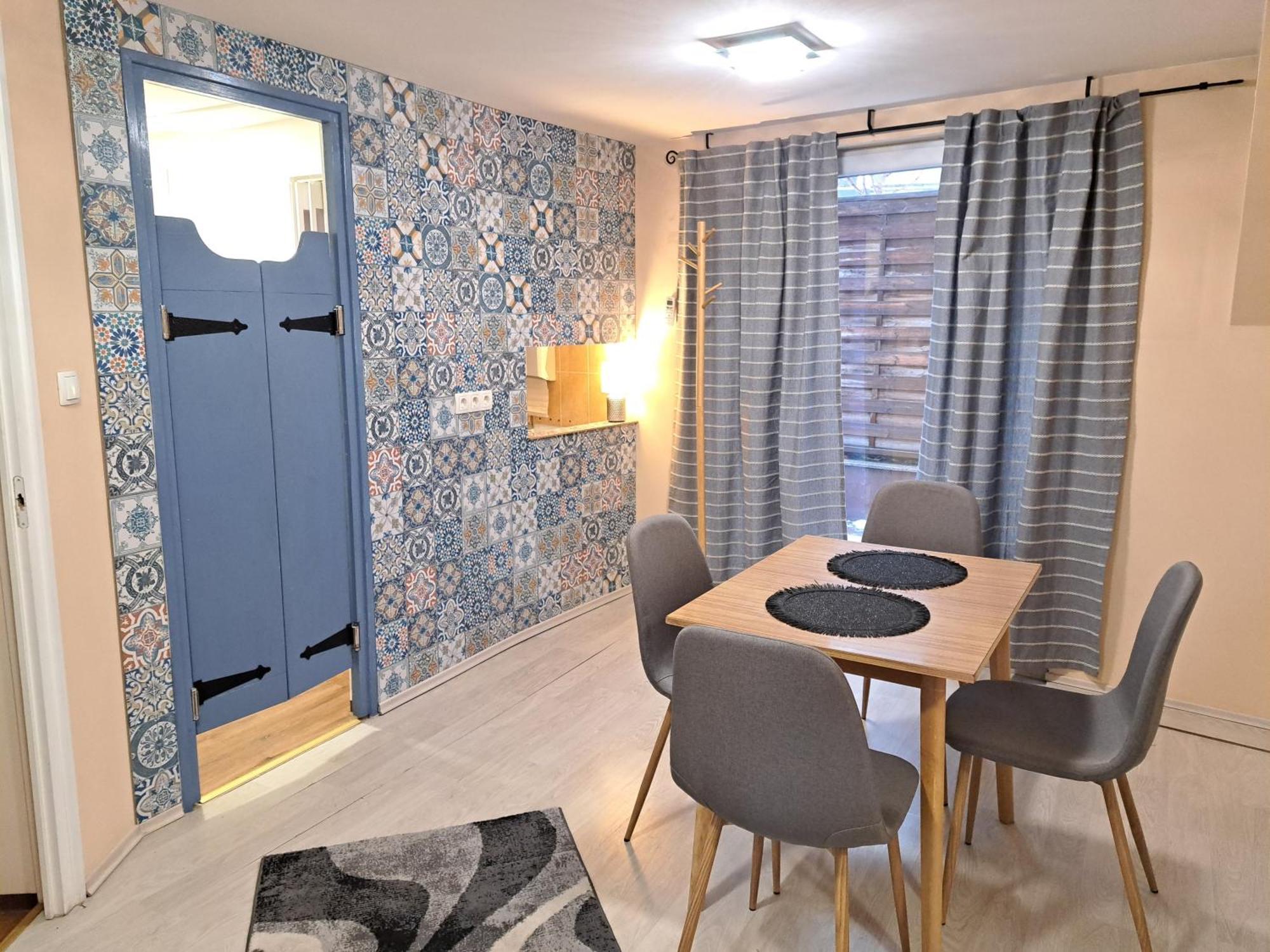 Orient Apartmanhaz Eger Eksteriør billede