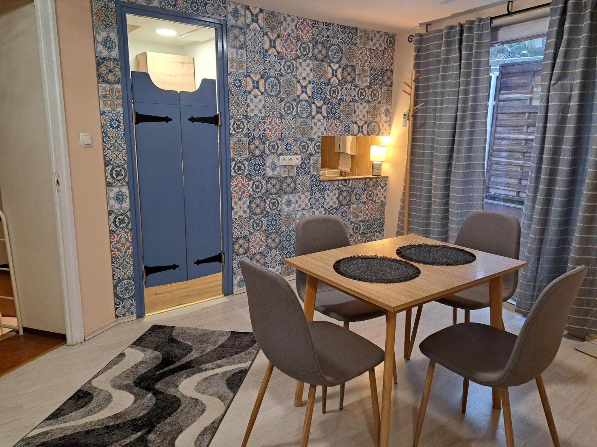 Orient Apartmanhaz Eger Eksteriør billede