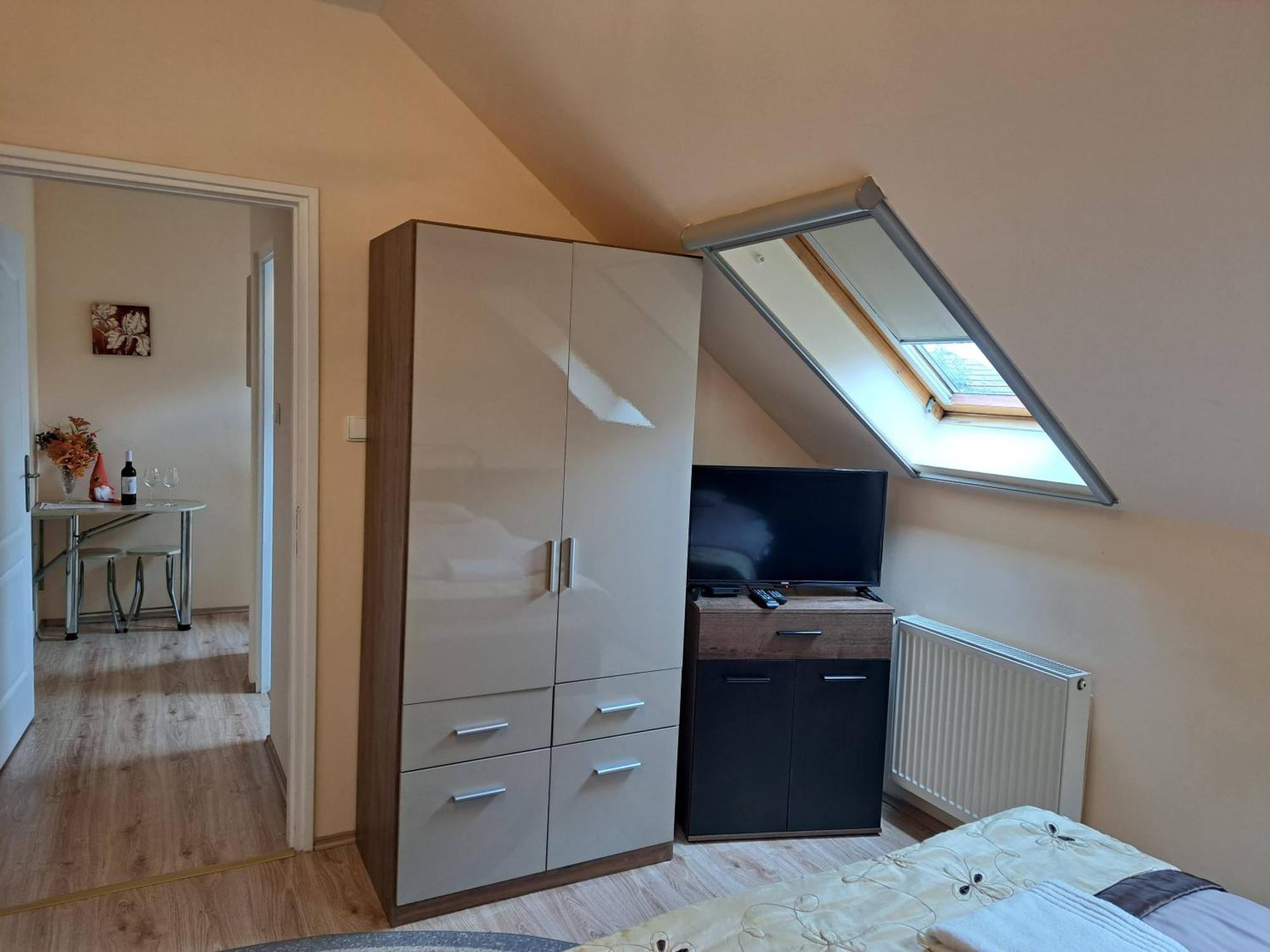 Orient Apartmanhaz Eger Eksteriør billede